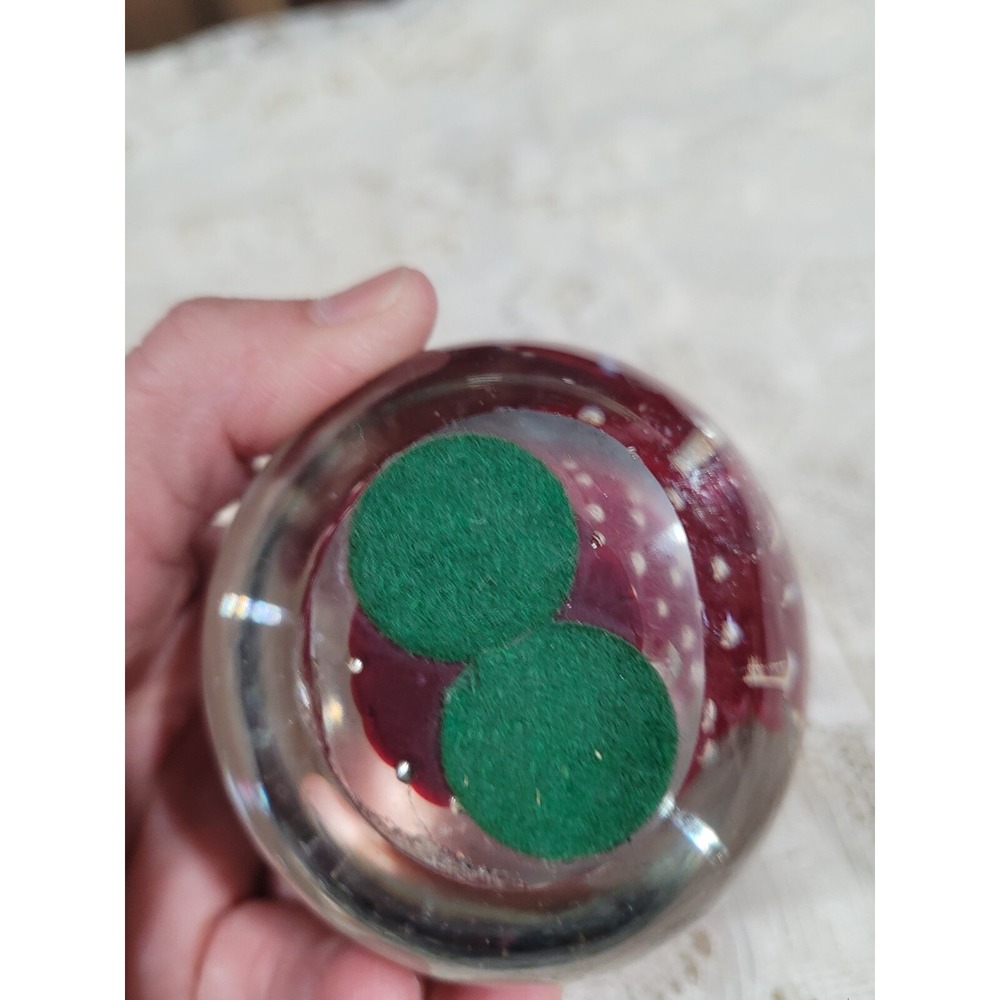 PAPERWEIGHT CLEAR GLASS  W/RED SPHERE & BUBBLES INSIDE COLOR RED/CLEAR - Picture 4 of 7